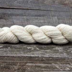 Shetland Wool Yarn in White.